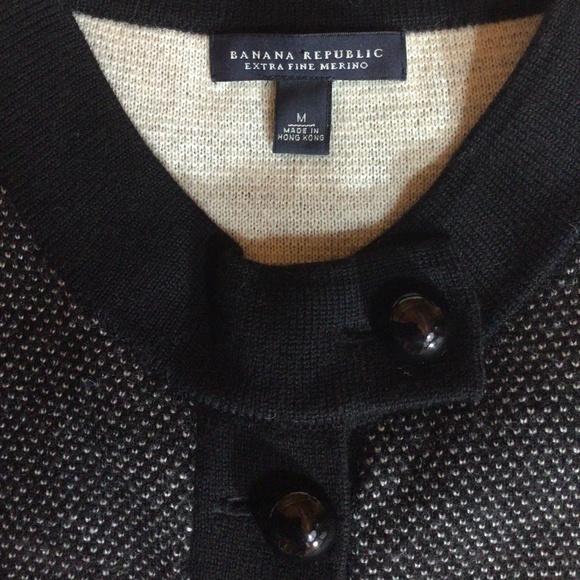 Banana Republic Cardigan with retro styling - Picture 2 of 5